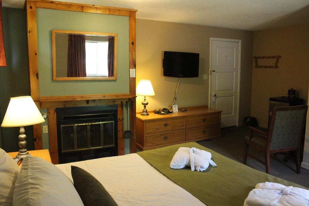 Colonial Resort-1000Islands Gananoque Kültér fotó