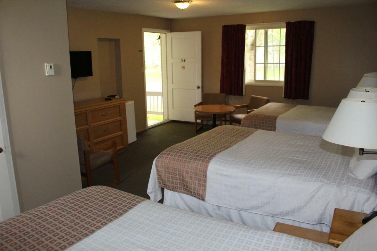 Colonial Resort-1000Islands Gananoque Kültér fotó